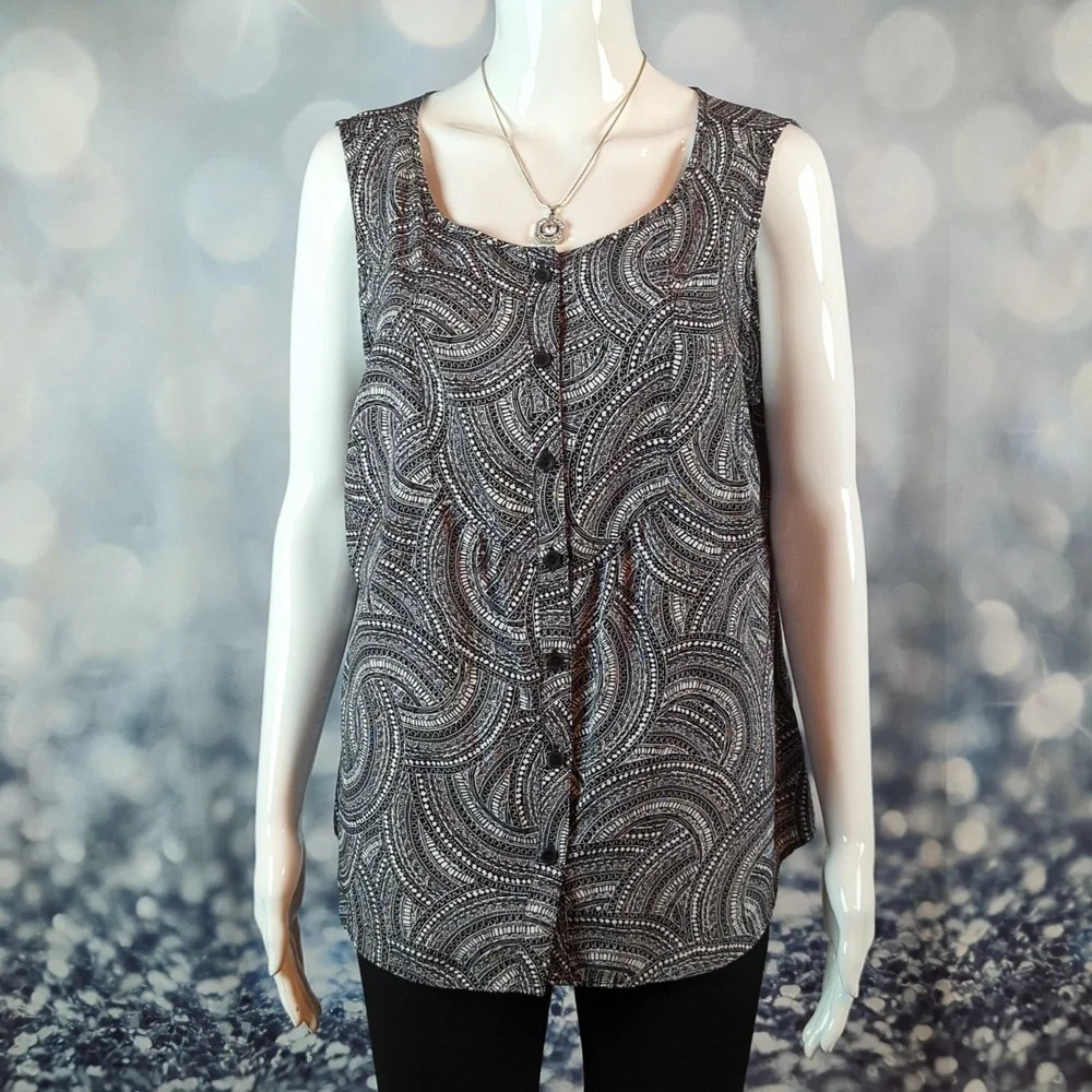 Croft & Barrow sz L Sleeveless Abstract Print Button Down Top